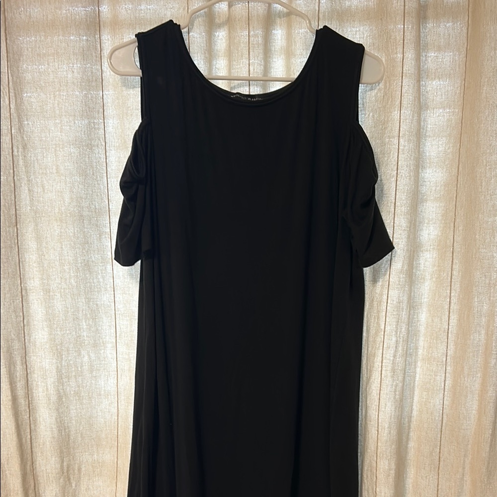 White House Black Market Cold Shoulder Knee Length Dress